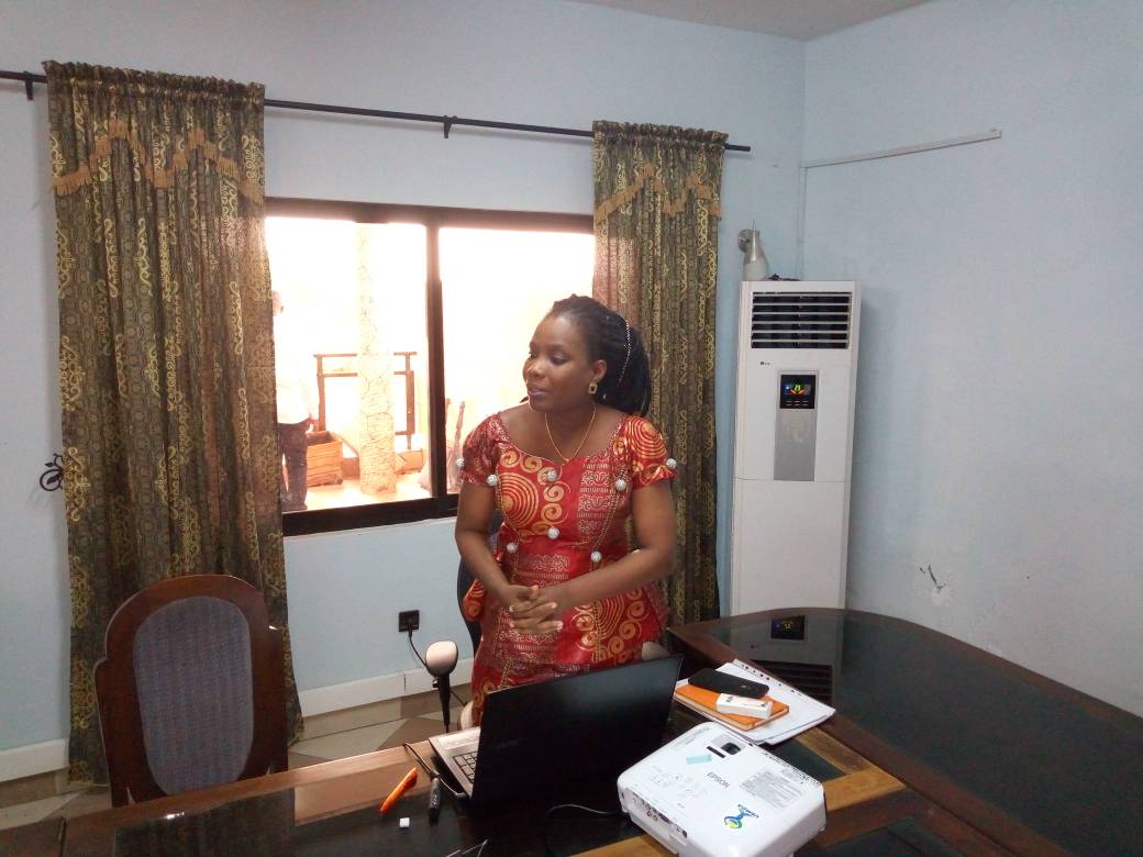 Mme Aline de-SOUZA, Consultante et Formatrice Principale